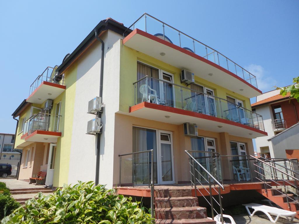 Barex Family Hotel Созополь Экстерьер фото