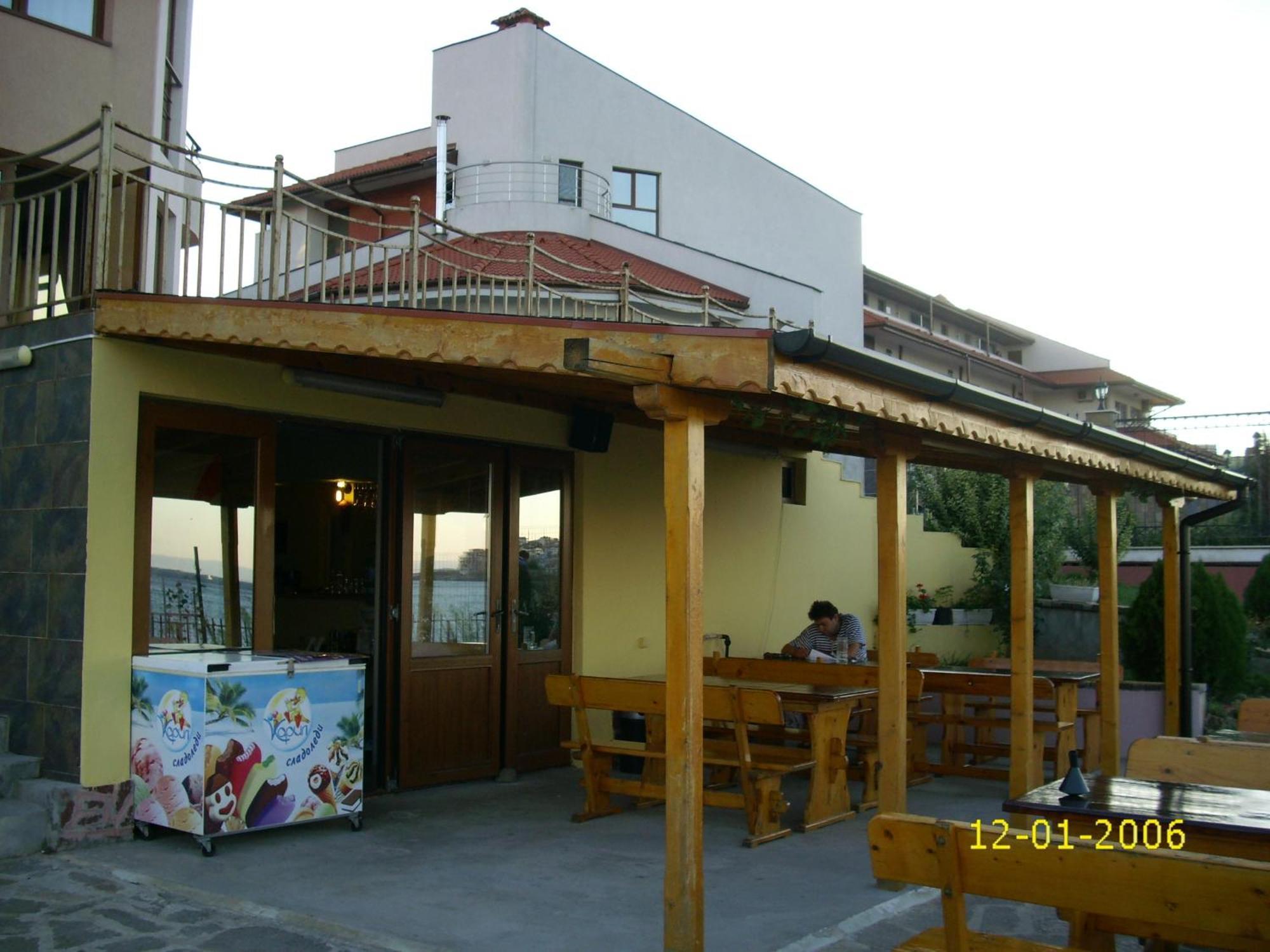 Barex Family Hotel Созополь Экстерьер фото