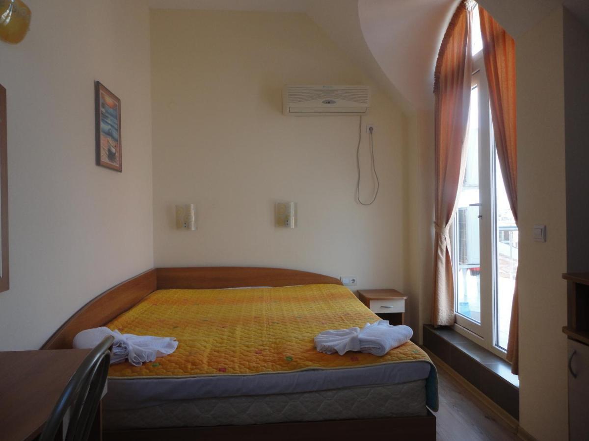 Barex Family Hotel Созополь Экстерьер фото